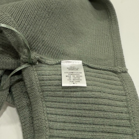Mable Elegant Sage Olive Green Crop Knit Sweater Top Size M/L - Picture 8 of 9